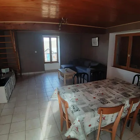 Chez Grand-mère